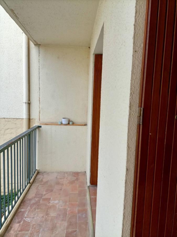Appartement Proche Mer Avec Terrasse Et Jardin Privatif Hyères Exterior foto